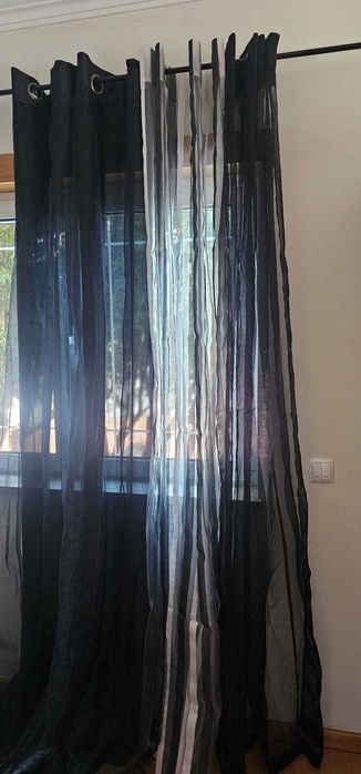 cortinado preto usado