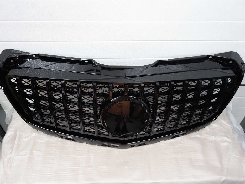 atrapa grill mercedes sprinter 906  2013- lift czarny połysk panamericana