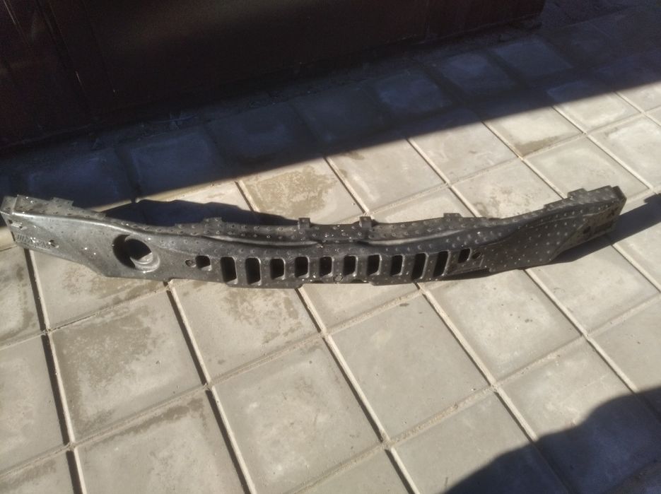 Абсорбер бампера . BMW