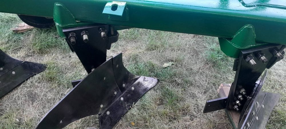 Плуг ПЛН 5-35 після реставрації