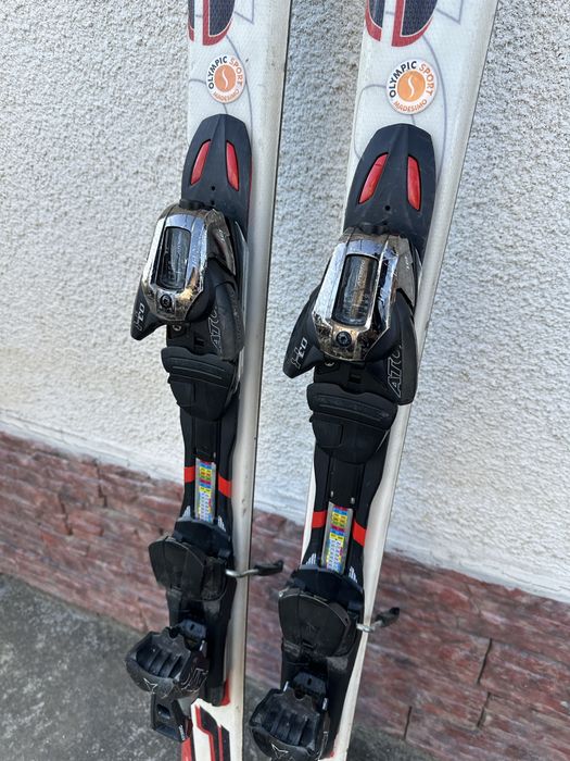 Продам лижі Atomic