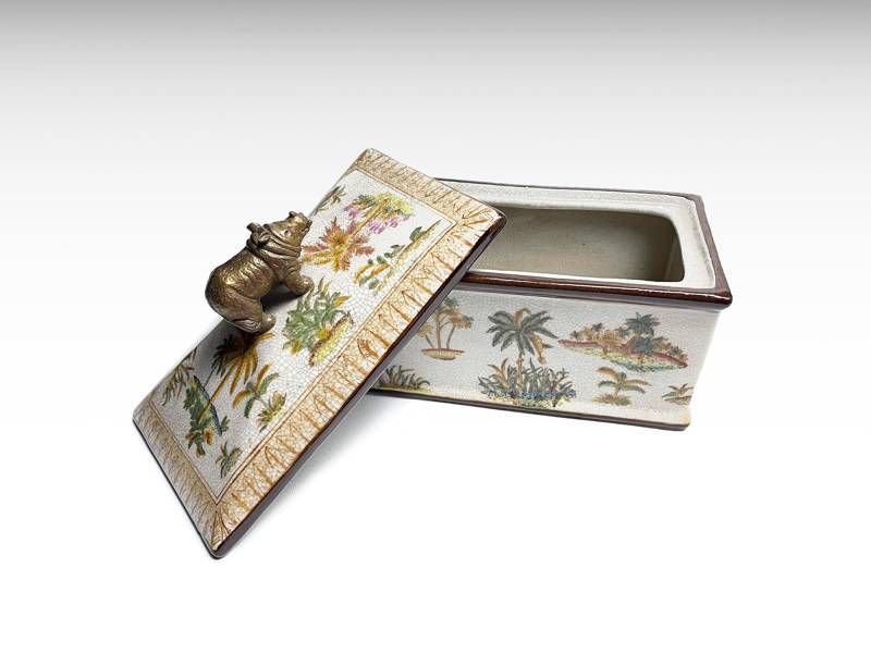 Caixa de joias em porcelana e bronze 1
