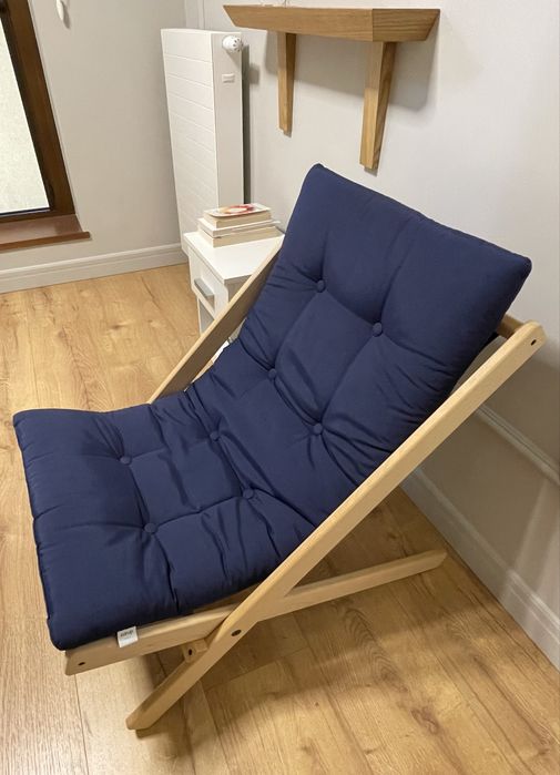 Fotel rozkładany Karup Design z drewna bukowego