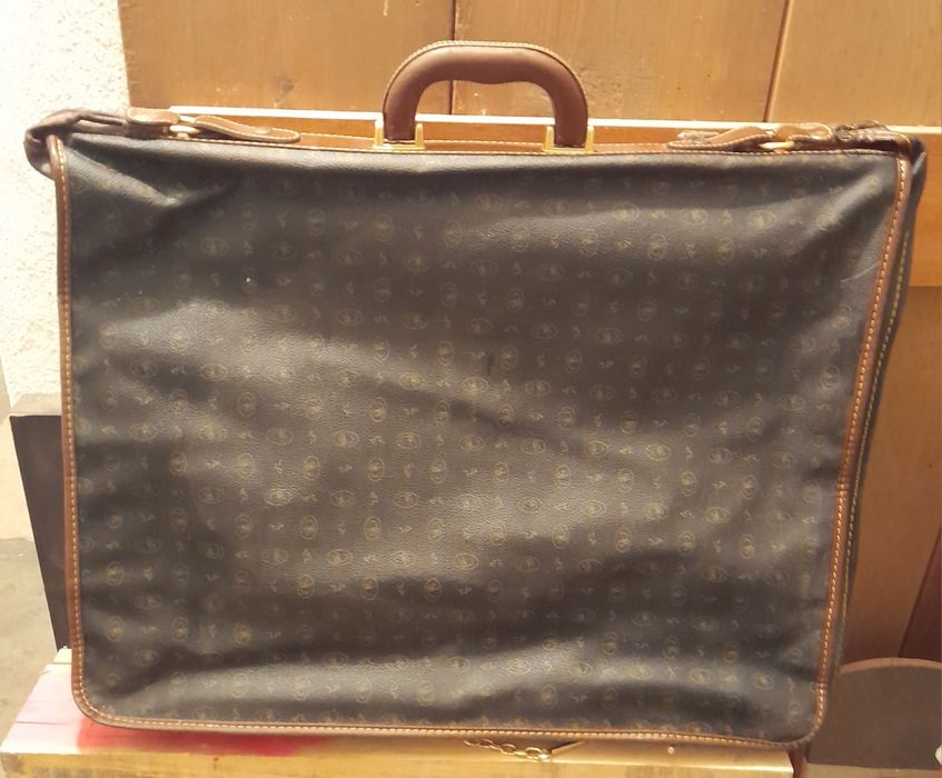 Porta fatos com cabide