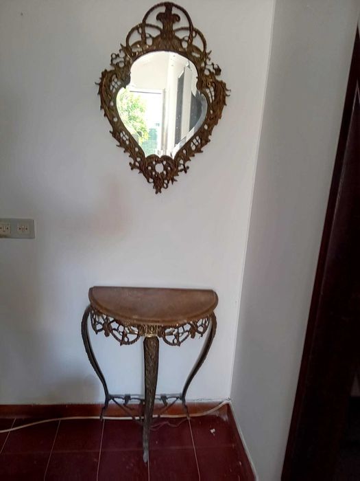 Mesa e Espelho Conjunto