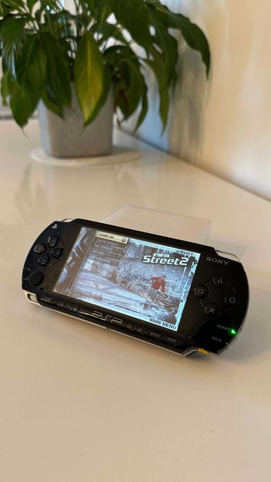 Sony PSP 1000 Desbloqueada + Carregador + Cartão Memória