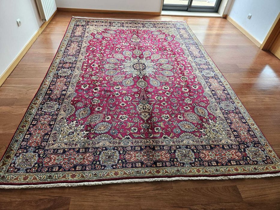 Espetacular TAPETE PERSA TABRIZ . O clássico atemporal e sempre chique