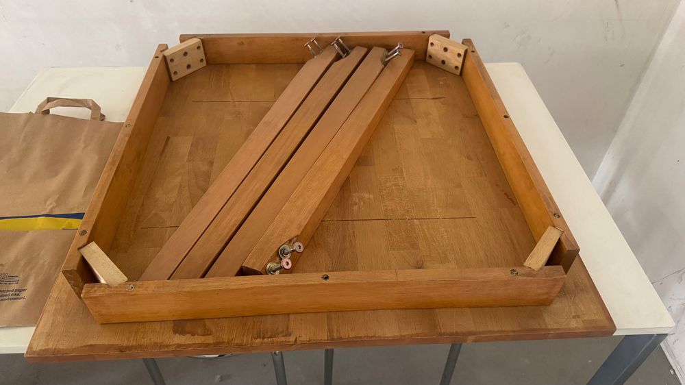 Stòł 80 cm plus cztery taborety