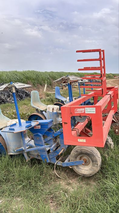 Plantador três linhas Ferrari