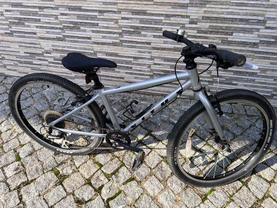 Vitus 24 – Bicicleta Infantil Prata (rodas de 24")