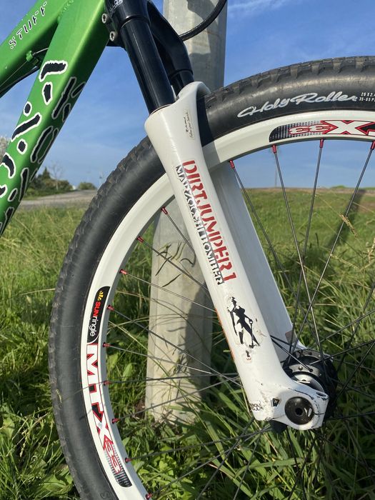 Bicicleta kona stuff dirt