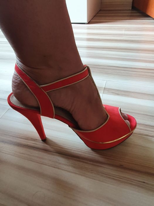 Buty szpilki sandałki kolor ceglany rozmiar 38