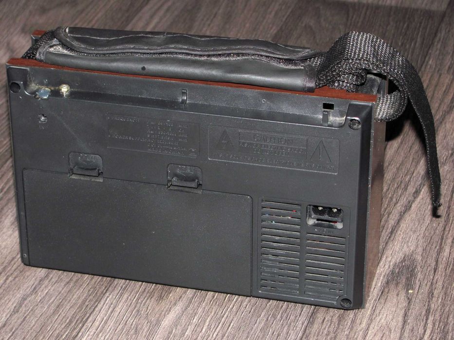 Радіоприймач Golon RX-9922UAR, MW, SW, FM, MP3, WAV, USB flash,SD-card