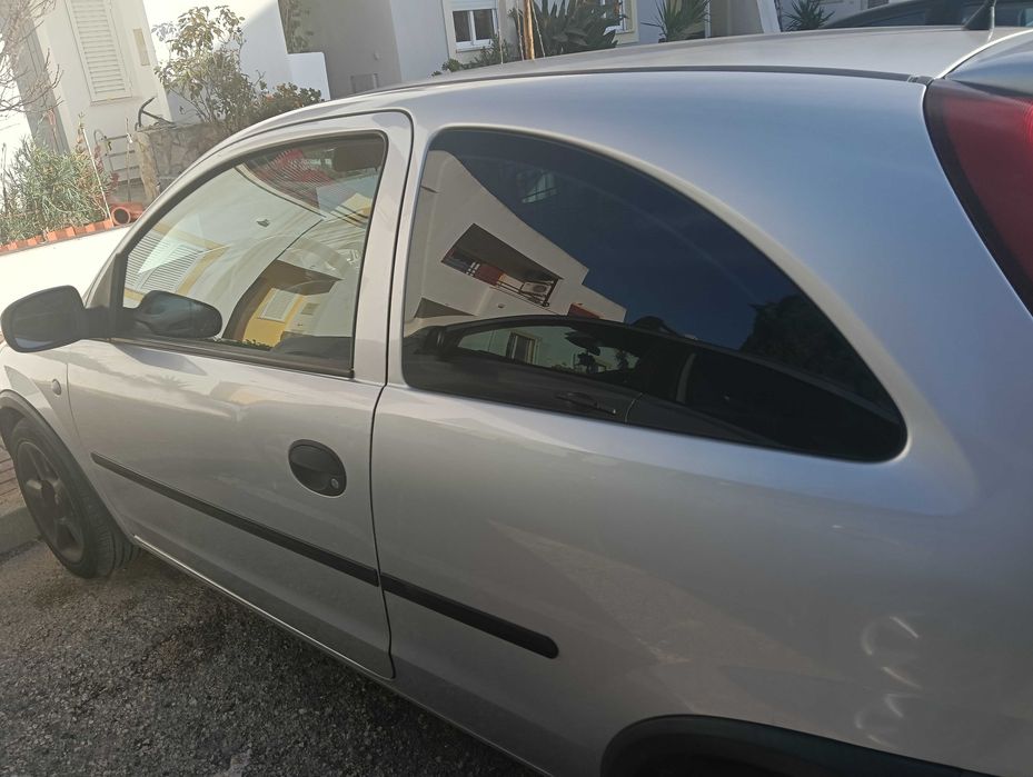 Opel corsa c em bom estado