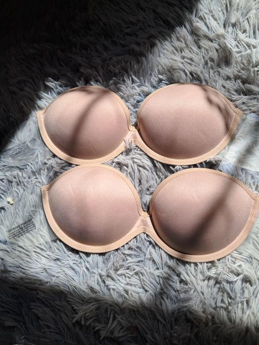 Бюст під відкритий одяг чашка АВ