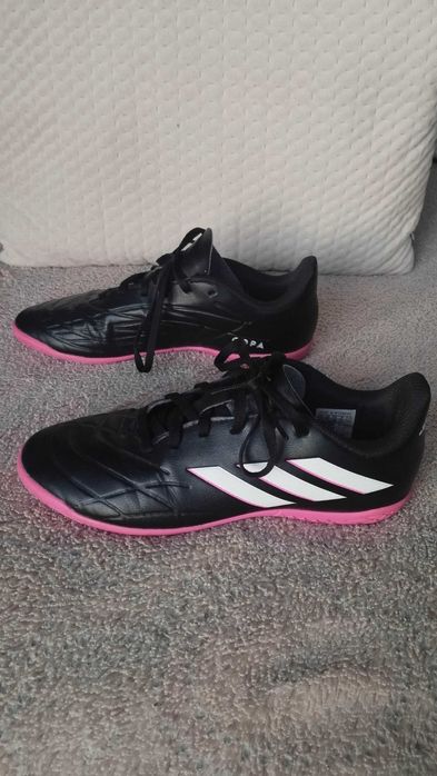Halówki Adidas Copa dziewczęce.