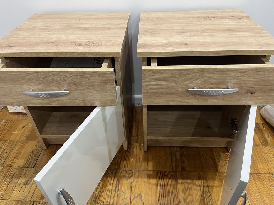 Тумба приліжкова