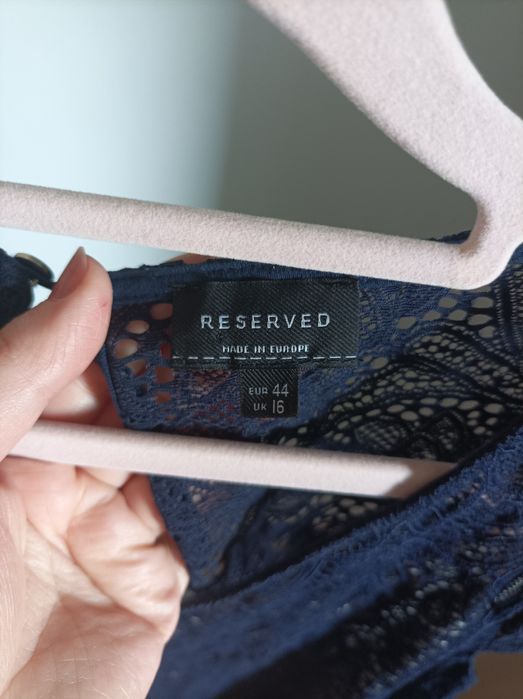 Sukienka koronkowa granatowa 42