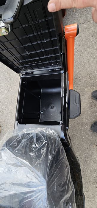 Електроскутер TOKKA U2, 2000W 72V35AH LiFePo4