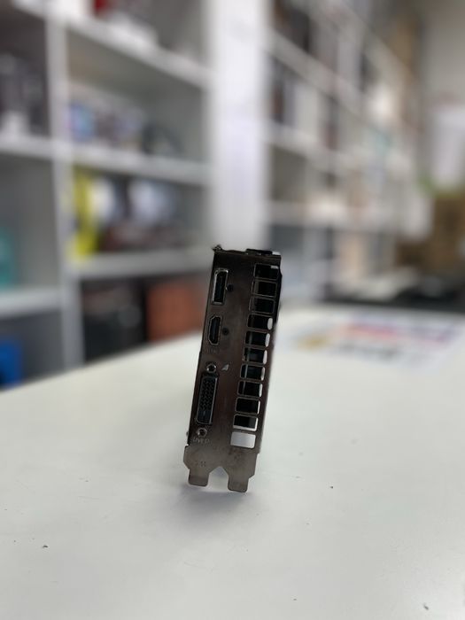 KFA2 GTX 1650 1-Click OC 4GB GDDR564354199088258122