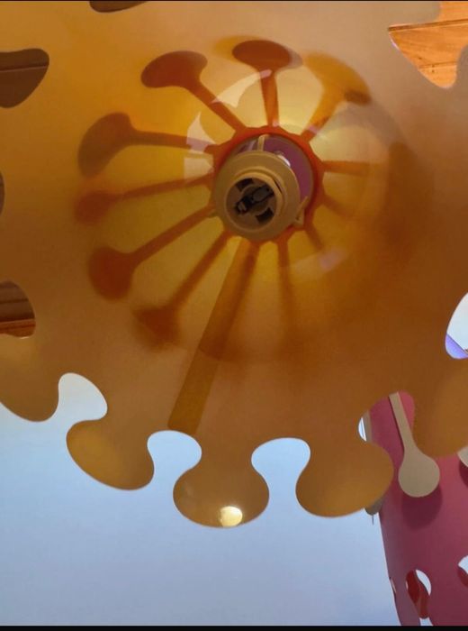 Candeeiro de teto - quarto de menina