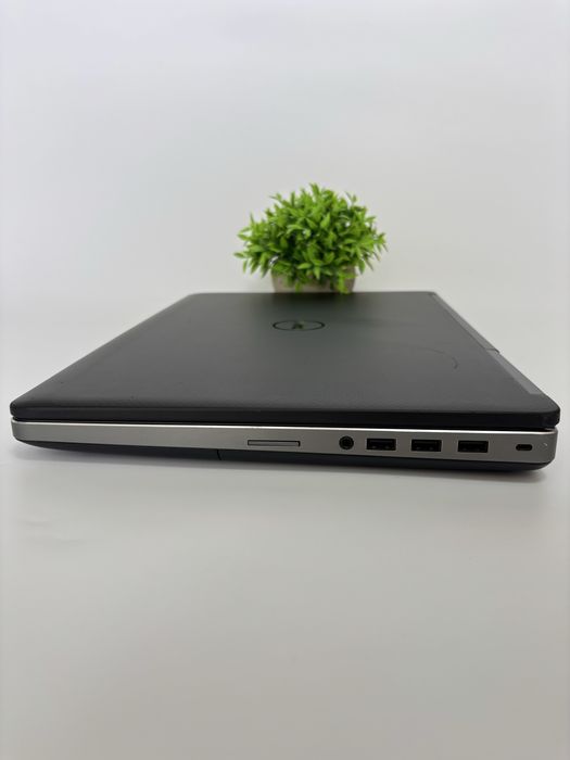 Ігровий Dell Precision 7520