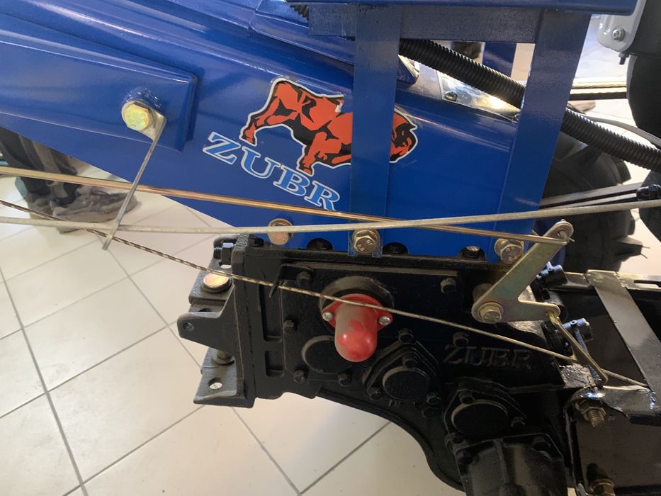 Мотоблок Зубр 8к,с. З стартером.