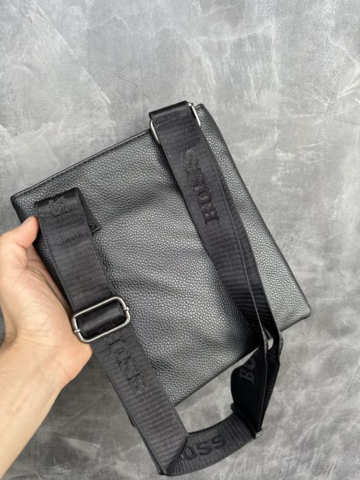 Купить мужскую сумку планшетку на  плече hugo boss   чоловіча барсетка