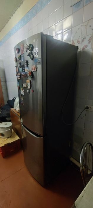 Продам холодильник LG