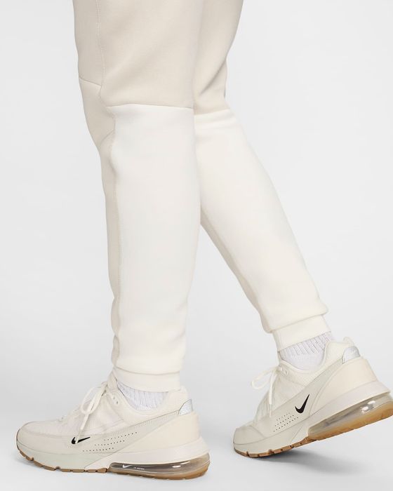 Штаны Nike Tech Fleece