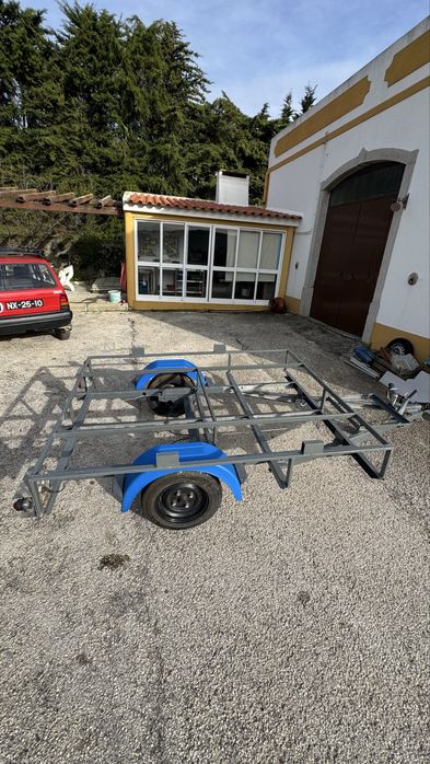 Reboque atrelado para bikes