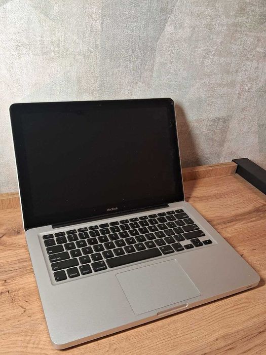MacBook 5.1 13' Aluminum (Late 2008), Core 2 Duo, 4 ГБ