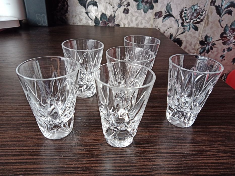 Хрустальные рюмки
