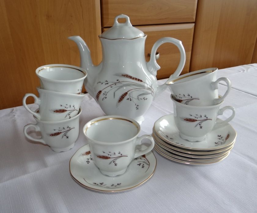 ~700,- NieużywanA PorcelanA KAROLINA DzbaneK + 12 FiliżaneK + ...