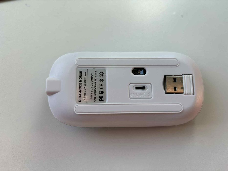 Klawiatura + Etui + Myszka bezprzewodowa