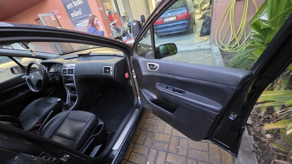 Peugeot 307 SW preta