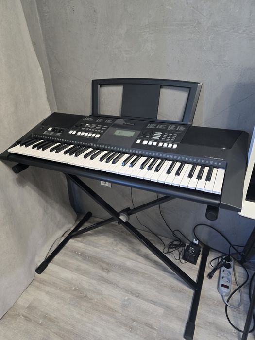 Синтезатор Yamaha PSR-E423