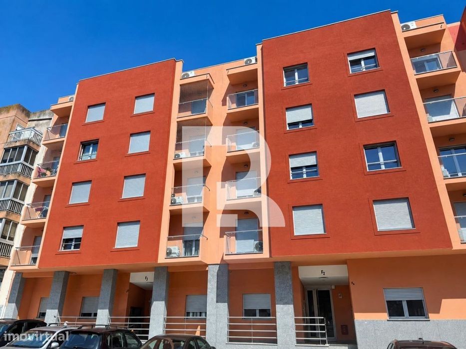 Apartamento T1 Novo na Urbª de Ouressa, Algueirão- Mem Martins