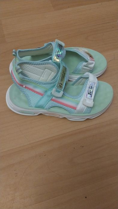 Сандали 28,29,30