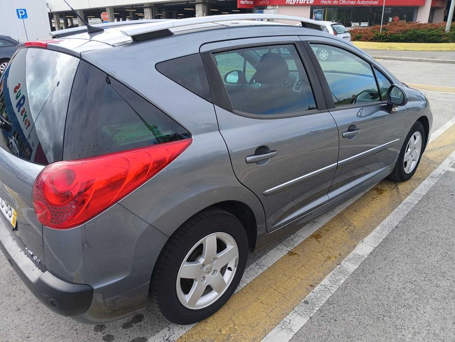 Peugeot 207 SW 1.4 Sportium [2010]