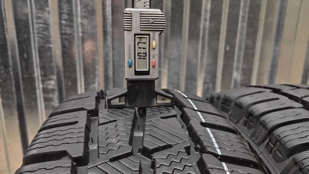 шини 215/70R15C Michelin 10мм. 2025р.
