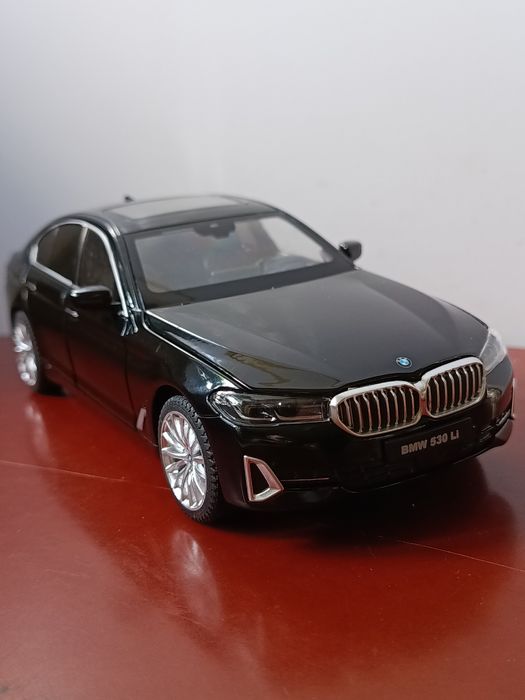 Модель BMW 530 Li 1/24