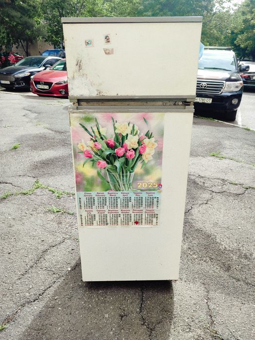 Продам холодильник