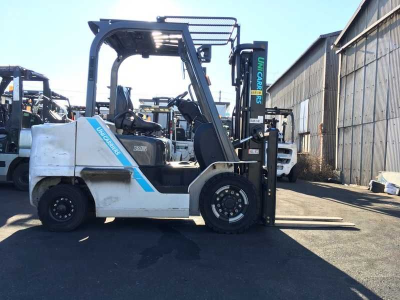 автонавантажувач TCM (Nissan), із напрацюванням 3697 мотогодин