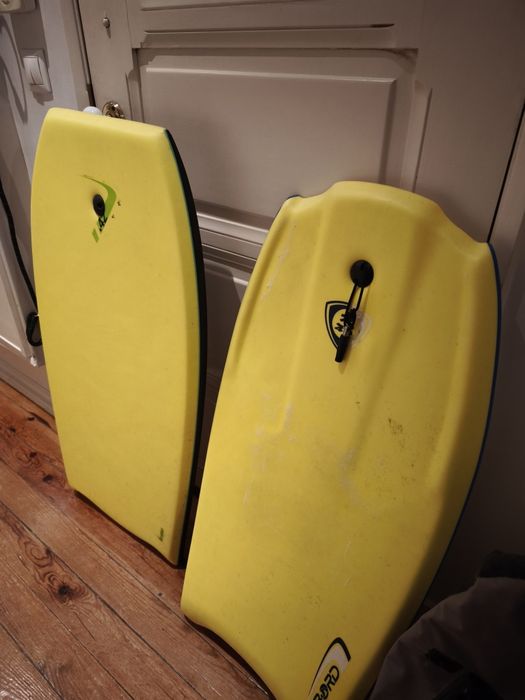 Vendem se 2 pranchas de bodyboard com saco e barbatanas