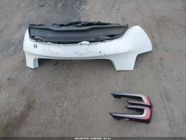 Tesla Model 3 2025 .