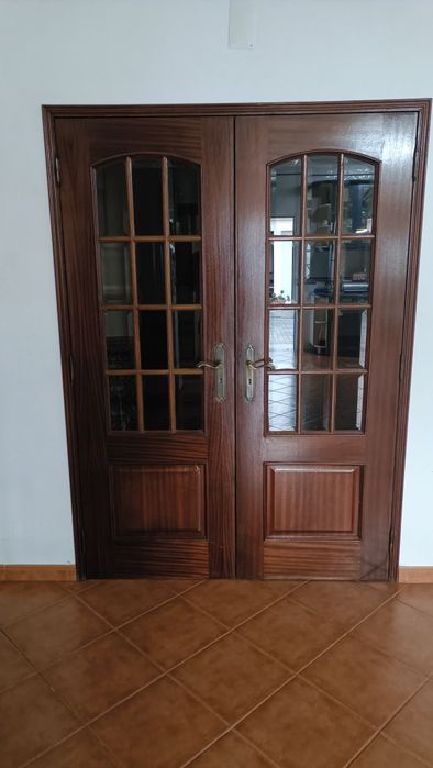 Portas  e aduelas 70x200