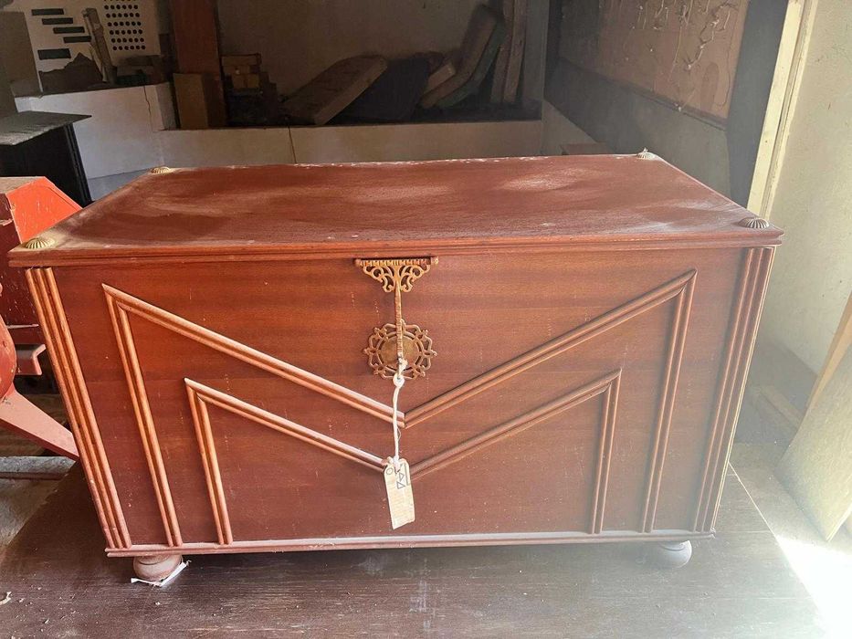 Arca/Baú em madeira