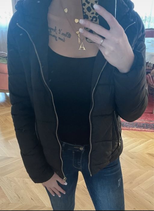 Kurtka damska z kapturem Bershka S