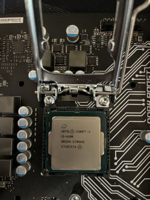 Процесори Intel AMD Ryzen